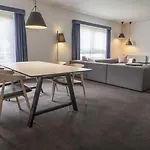 Western Hotel 4*