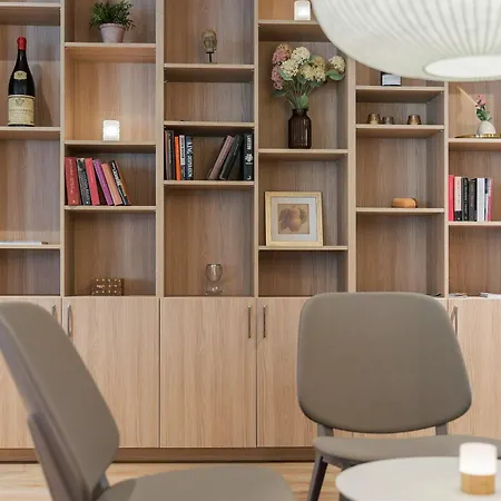 Western Hotell 4*