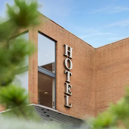 Western Hotell 4*