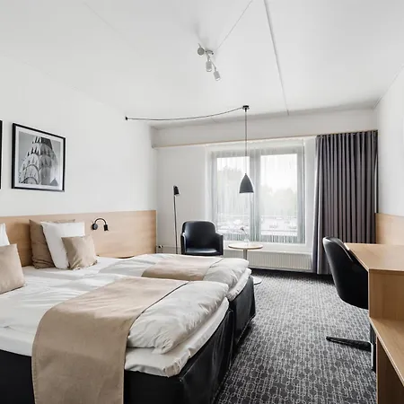 Western אודנזה